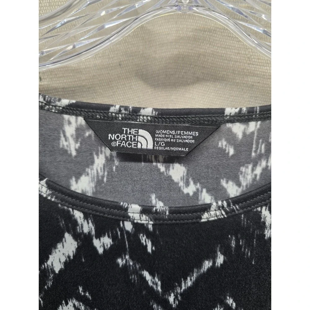 The‎ North Face Womens Black White Chevron Ikat Print Active T-Shirt Size L - Picture 2 of 6